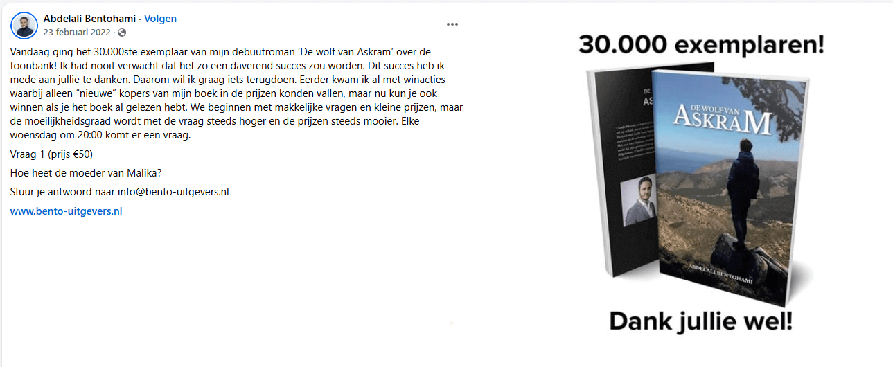 Auteur Abdelali Bentohami viert de verkoop van het 30.000ste exemplaar van zijn debuutroman De wolf van Askram, met een afbeelding van het boek en een dankwoord aan zijn lezers op Facebook.